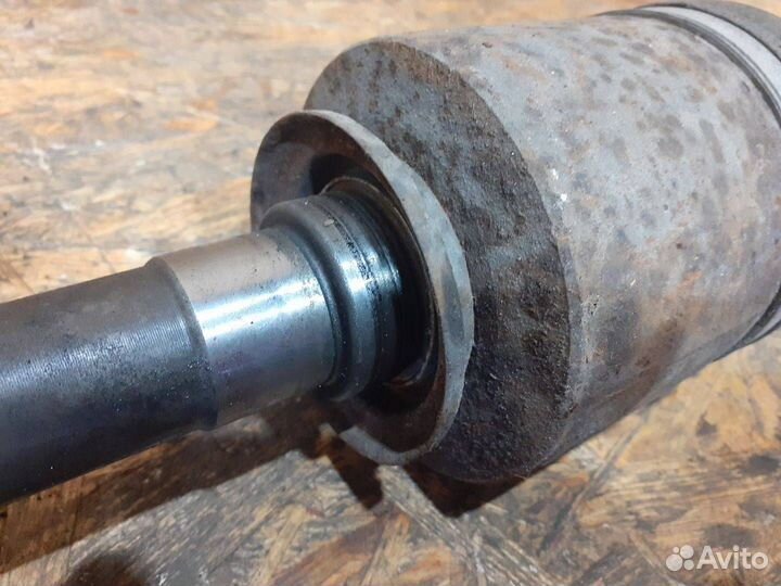 Полуось задняя Land Rover Range Rover Sport 2007