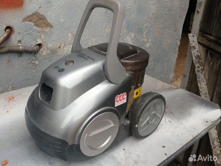 Пылесос lg Cyking 1600w V-K8162HTU