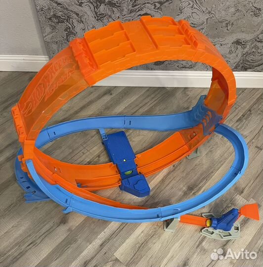 Hot Wheels трек Гигантская петля