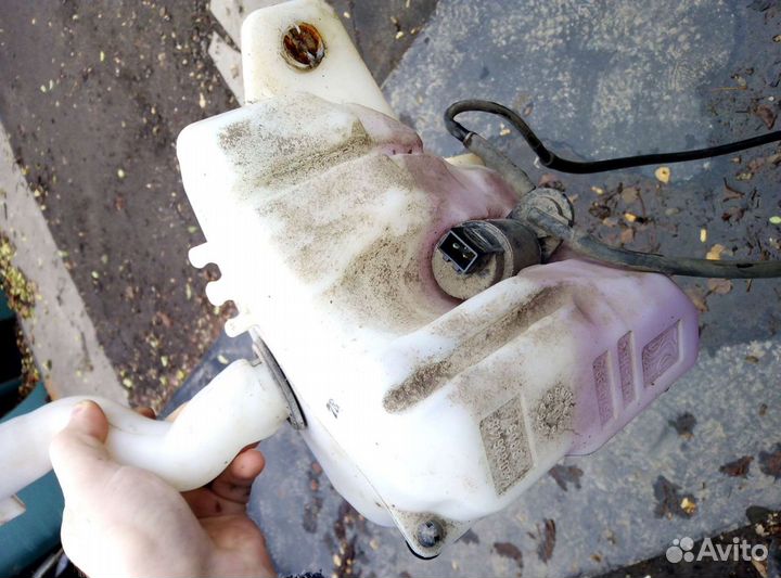 Бачек Мотор омыв Лобового Fiat Grande Punto Linеа