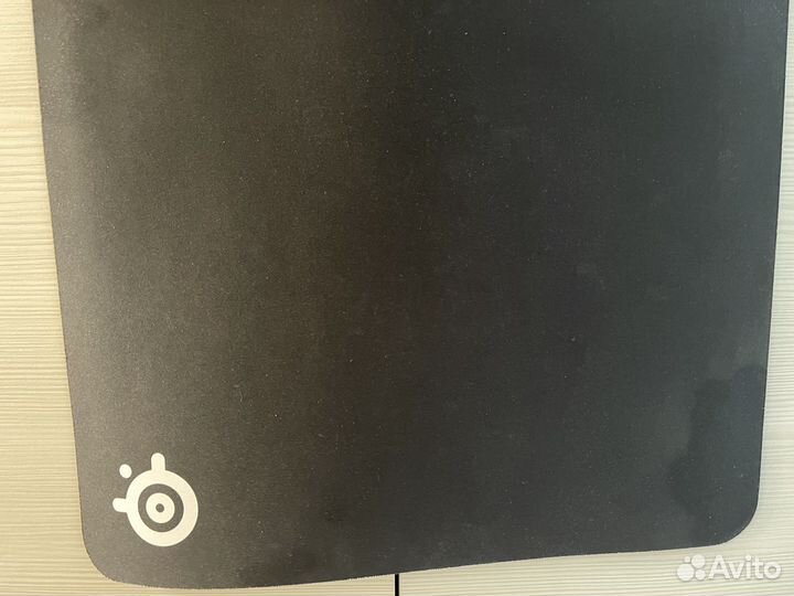 Игровой коврик steelseries qck m