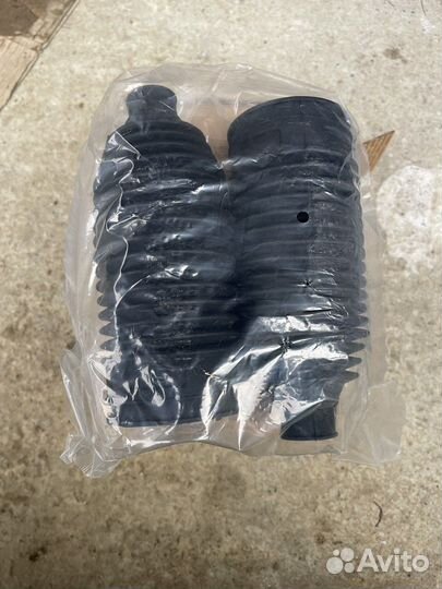 Пыльник рулевой рейки nissan cabstar