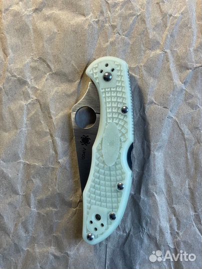 Нож Spyderco Delica 4