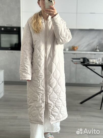 Пальто стеганное zarina новое молочное