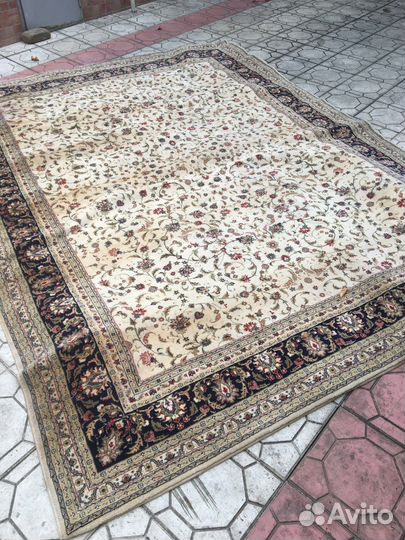 Ковер шерстяной