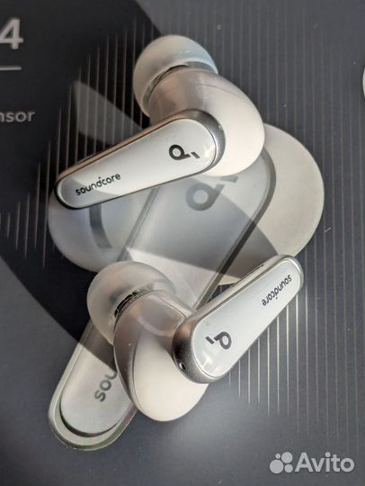 Правый наушник soundcore liberty 4