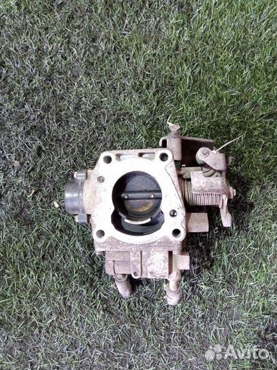 Дроссельная заслонка Nissan Bluebird Sylphy