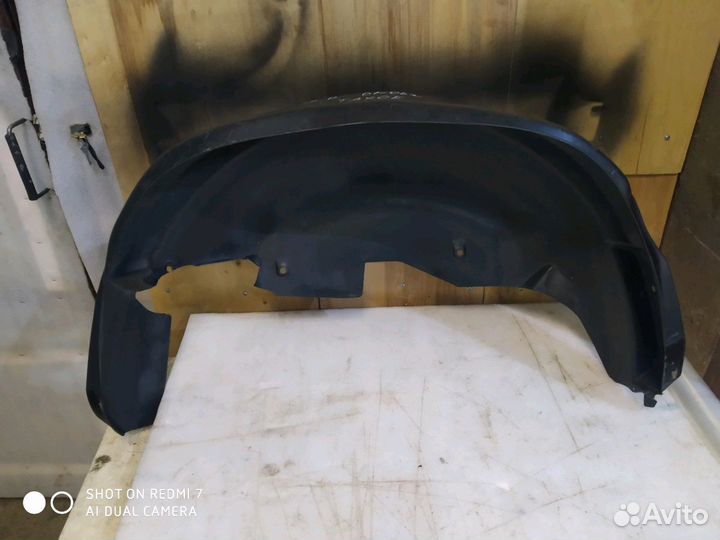 Подкрылок задний правый Cadillac Escalade Tahoe 2