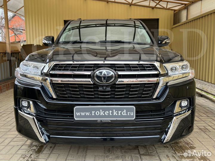 Обвес Toyota Land Cruiser 200 стиль 2021 черный