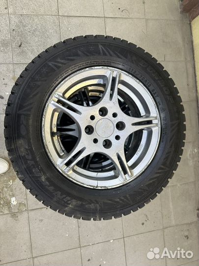 Комплект зимних колес Dunlop на литых дисках
