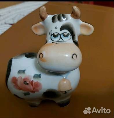 Керамическая статуэтка Корова