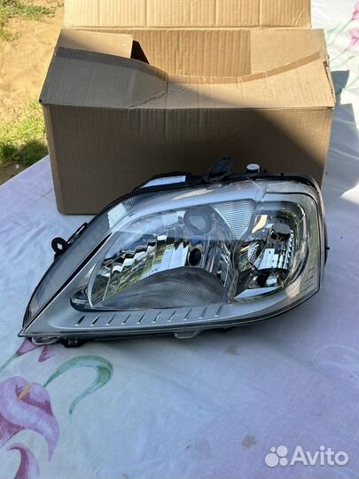 Передняя левая фара Рено Логан 1 рестайлинг
