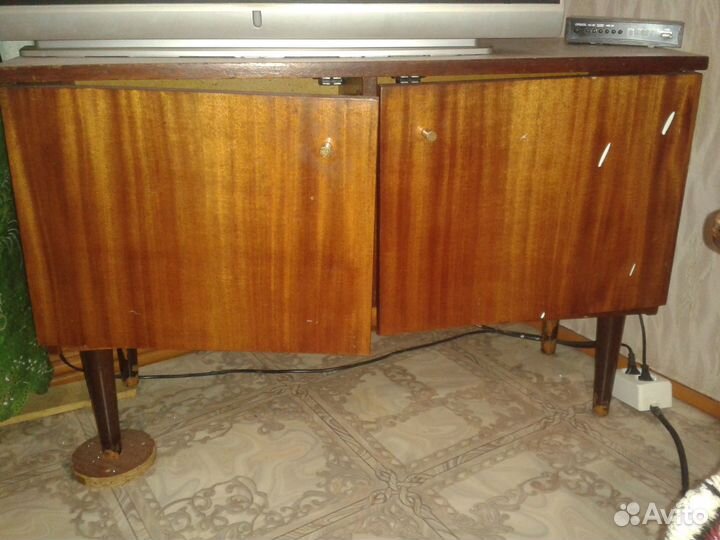 Тумба под тв