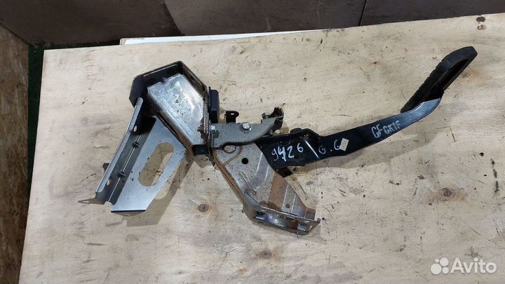 Педаль тормоза АКПП Mazda 6 GG рест