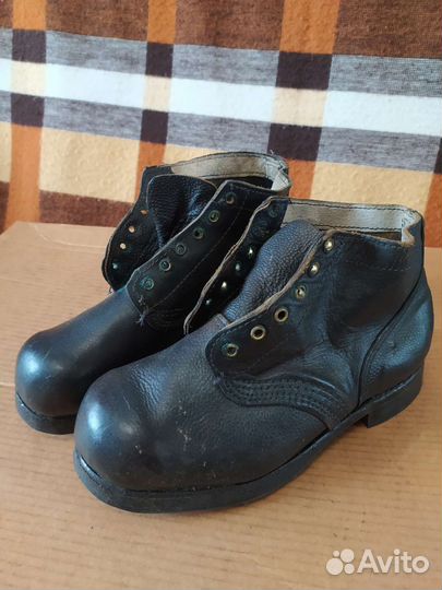 Ботинки СССР кожаные на гвоздях