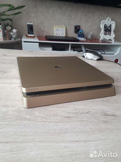Sony PS4 slim
