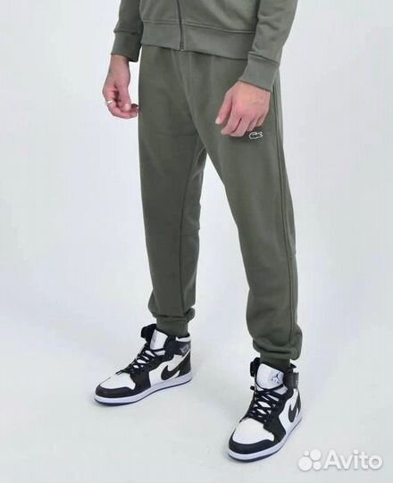 Спортивные штаны Lacoste