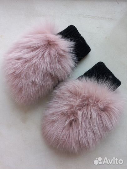 Варежки меховые женские