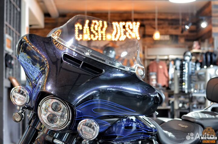 Harley-Davidson CVO Street Glide (2016)