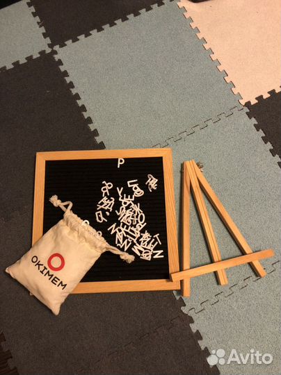 Доска для записей/ набора сообщений на подставке