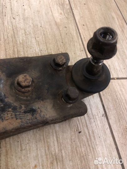 Рычаг подвески нижний Ford Focus 2 хетчбек 1.8