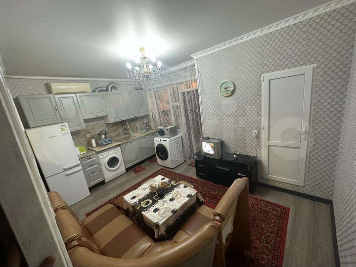 3-к. квартира, 60 м², 1/1 эт.