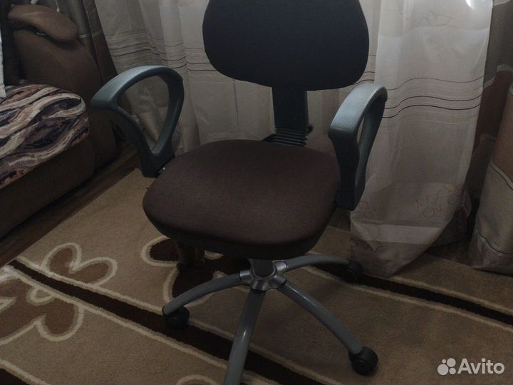 Компьютерное кресло