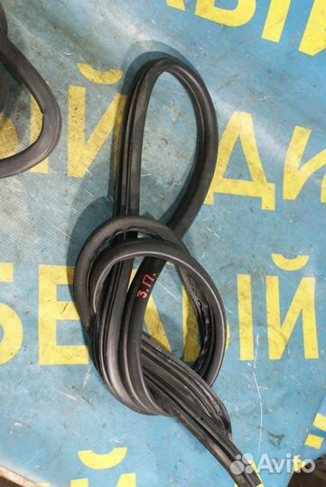 Уплотнитель двери Ssang Yong Musso