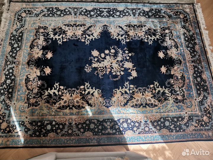 Ковер шелковый новый