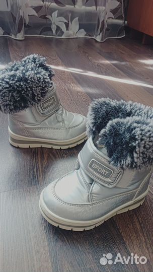 Продаются сапожки для девочки