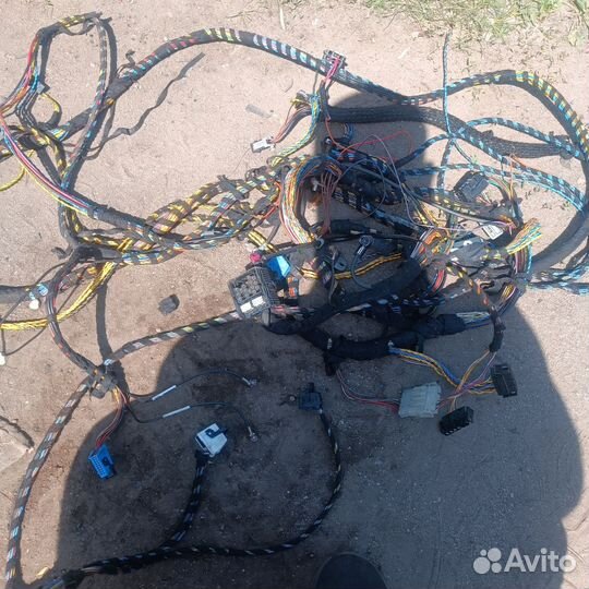 Проводка под штатный монитор bmw e39 16x9