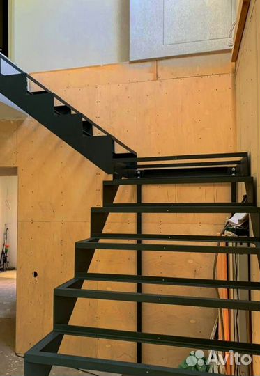 Лестницы на металлокаркасе