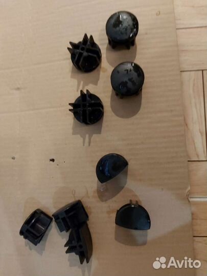 Крепление для стеклянных витринных полок