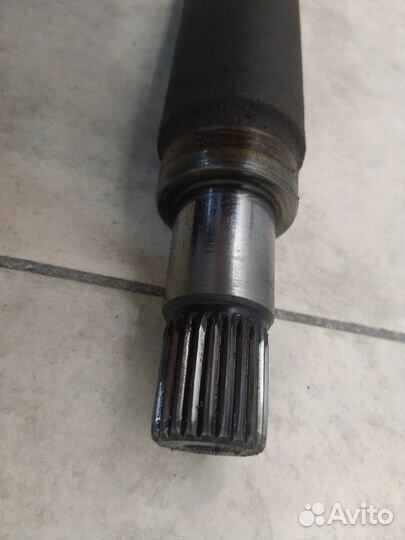 Привод правый Ford Focus седан sida 2009