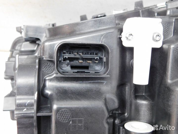 Фара правая BMW X3