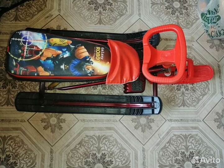 Детский снегокат со спинкой