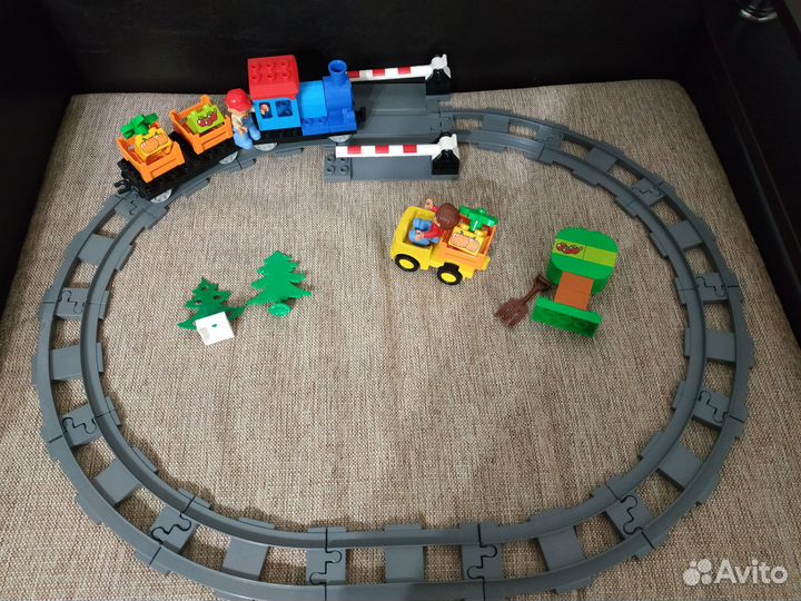 Лего дупло ферма, поезд локомотив 10810, рельсы