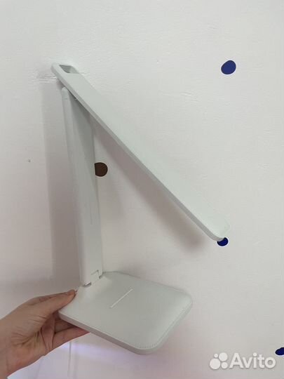 Настольная лампа