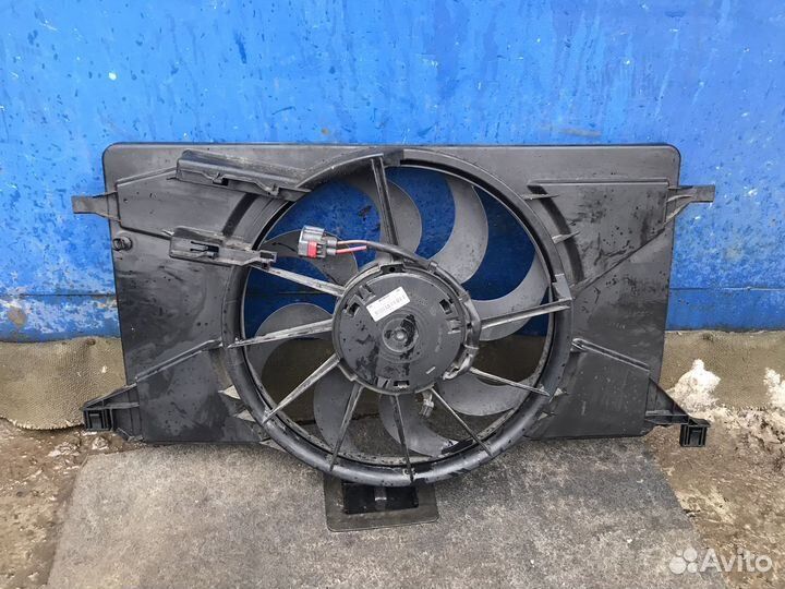 Вентилятор охлаждения Ford Focus 3