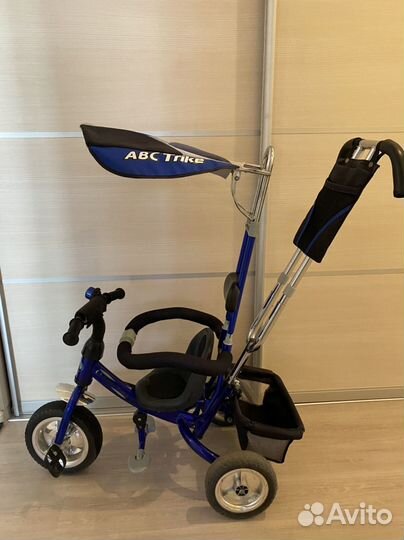 Детский велосипед с ручкой