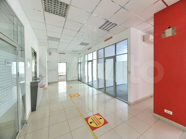 Офис, банк, 274.3 м²