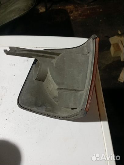 Поворотник мерседес 190