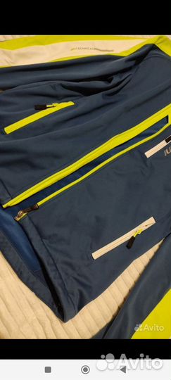 Лыжная разминочная куртка, рукава можно отстегнуть