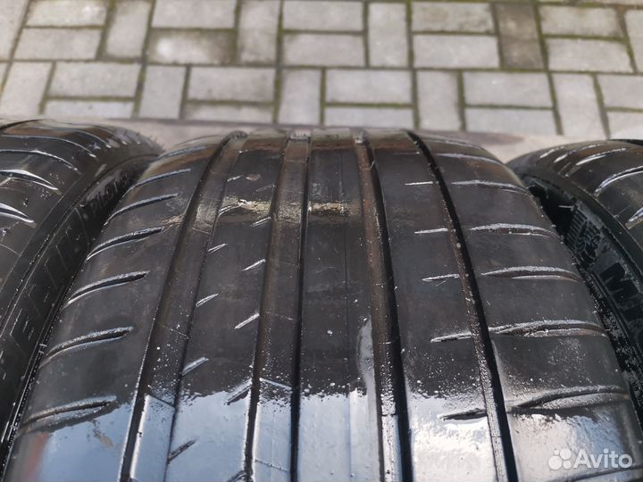 Michelin Pilot Sport 4 225/40 R18 92Y