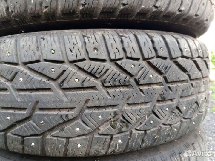 Kormoran SUV Stud 215/60 R17