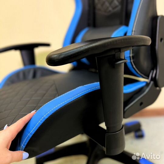 Компьютерное кресло геймерское