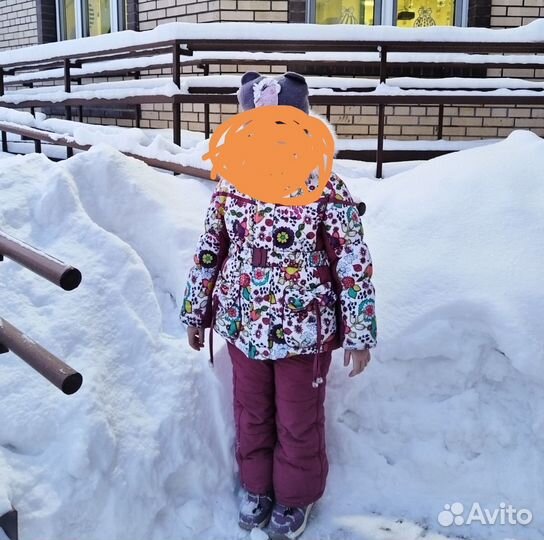 Зимний костюм для девочки
