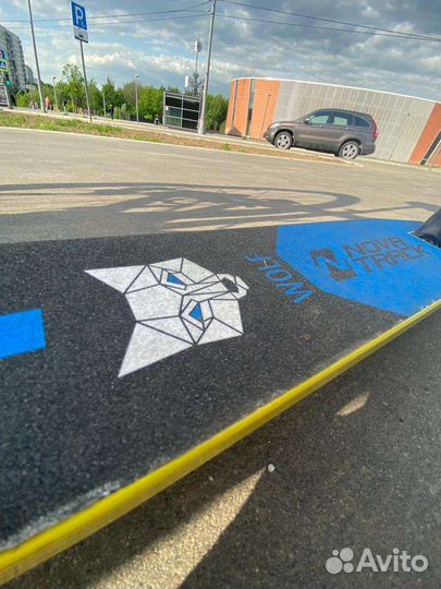 Трюковой самокат novatrack