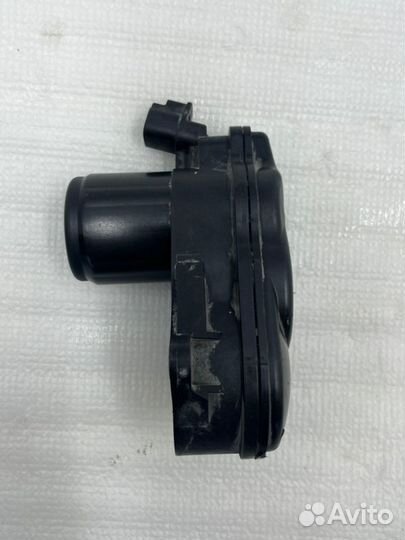 Моторчик стояночного тормоза задний Toyota Camry