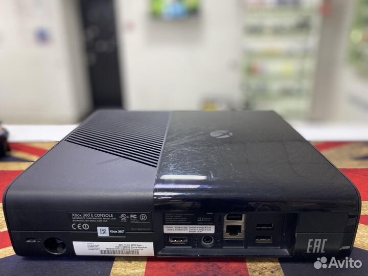 Игровая приставка Xbox 360